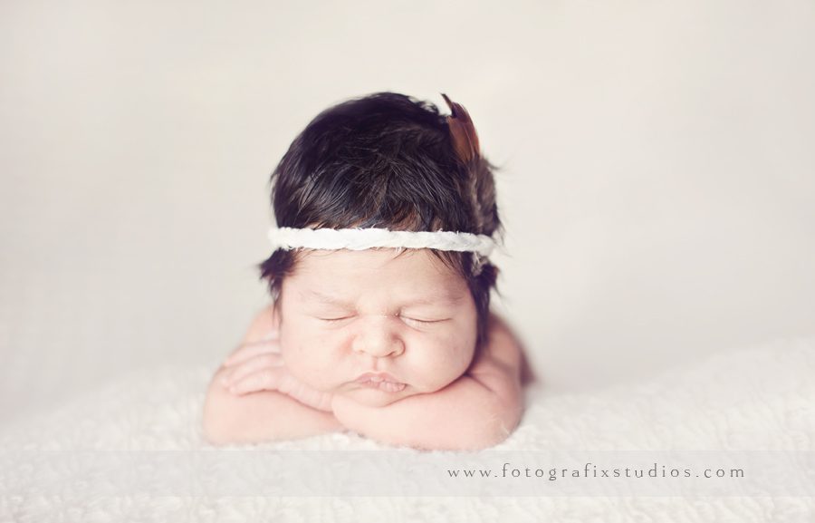 nyfødtfotografering med headband